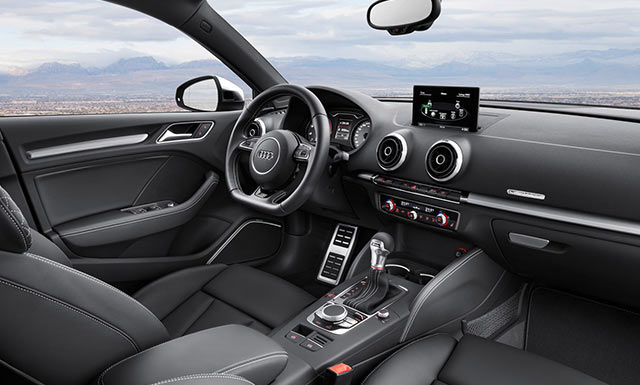 Audi S3 седан